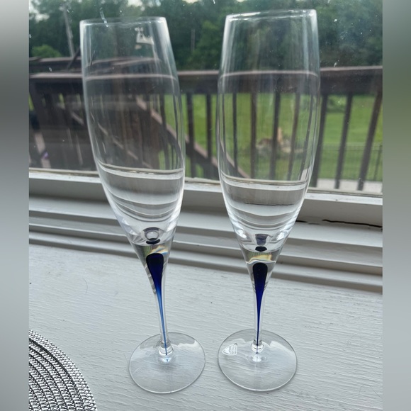 Orrefors Intermezzo Blue
Intermezzo Blue Flutes (2) - Picture 4 of 5